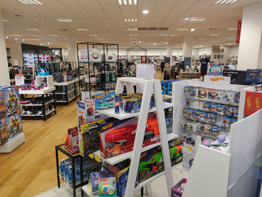 Myer Werribee
