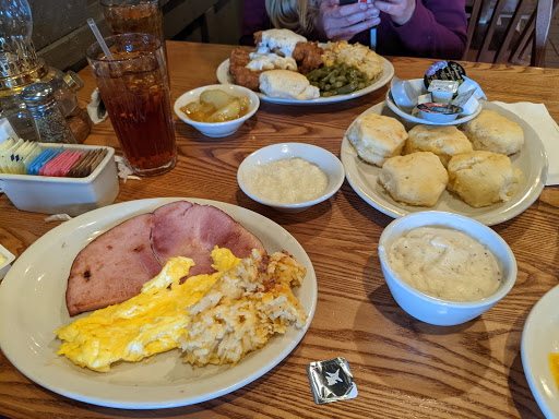 American Restaurant «Cracker Barrel Old Country Store», reviews and photos, 3701 Elmsley Ct, Greensboro, NC 27406, USA