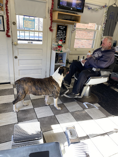 Barber Shop «De Hart Barber Shop», reviews and photos, 3253 Holt Rd, Indianapolis, IN 46221, USA