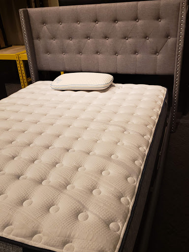 Furniture Store «Art Van Furniture», reviews and photos, 6500 E 14 Mile Rd, Warren, MI 48092, USA