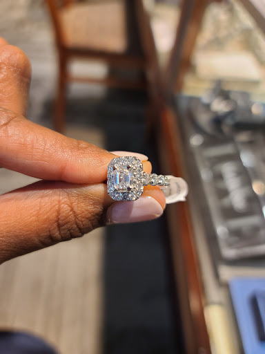 Jewelry Store «Zales - The Diamond Store», reviews and photos, 991 I-30, Rockwall, TX 75087, USA