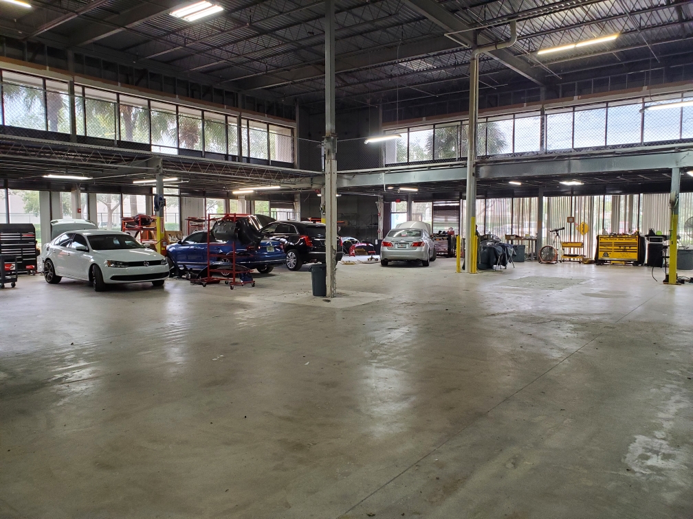Signature Collision Center West Palm