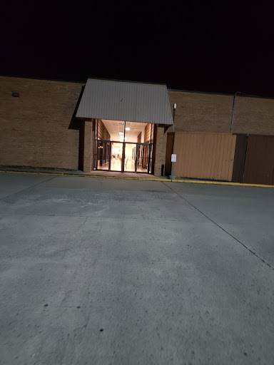 Shopping Mall «Village Square Mall», reviews and photos, 51 village Square Mall, Effingham, IL 62401, USA