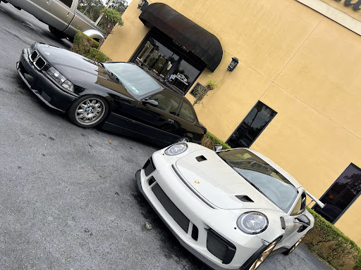 Used Car Dealer «Hillsboro Auto Mart», reviews and photos, 12950 N Florida Ave, Tampa, FL 33612, USA