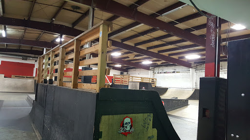 Skateboard Park «Asylum Skate Park», reviews and photos, 29850 Skokie Hwy, Lake Bluff, IL 60044, USA