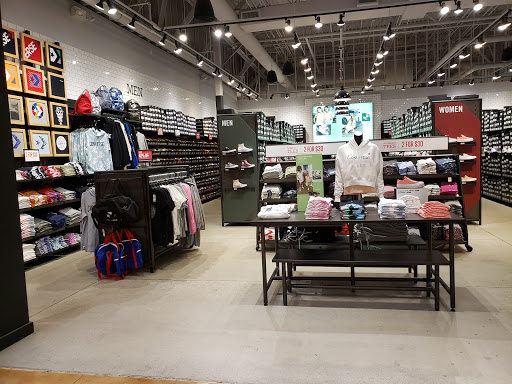Clothing Store «Nike Factory Store», reviews and photos, 4760 Baldwin Rd M125, Auburn Hills, MI 48326, USA