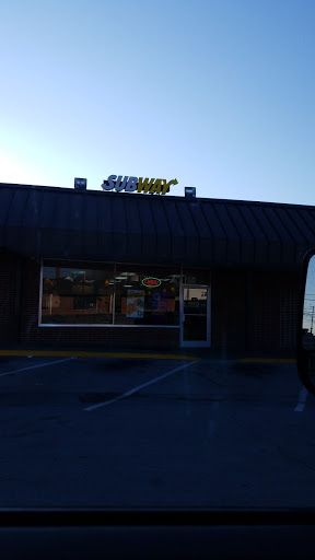 Restaurant «SUBWAY®Restaurants», reviews and photos, 109 E Main St, Scottsville, KY 42164, USA