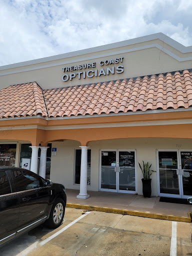 Optician «Treasure Coast Opticians», reviews and photos, 715 17th St, Vero Beach, FL 32960, USA