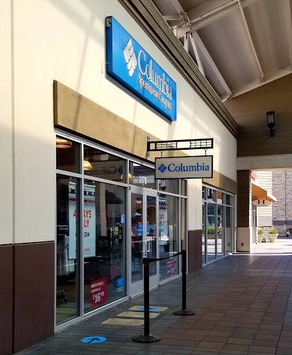Sportswear Store «Columbia Sportswear Outlet Store», reviews and photos, 3170 Livermore Outlets Dr #420, Livermore, CA 94551, USA