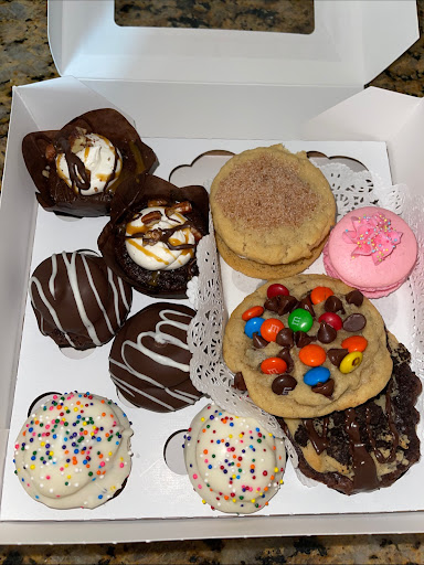 Wedding Bakery «Sweet Doctors», reviews and photos, 140 University Town Center Dr, Sarasota, FL 34243, USA