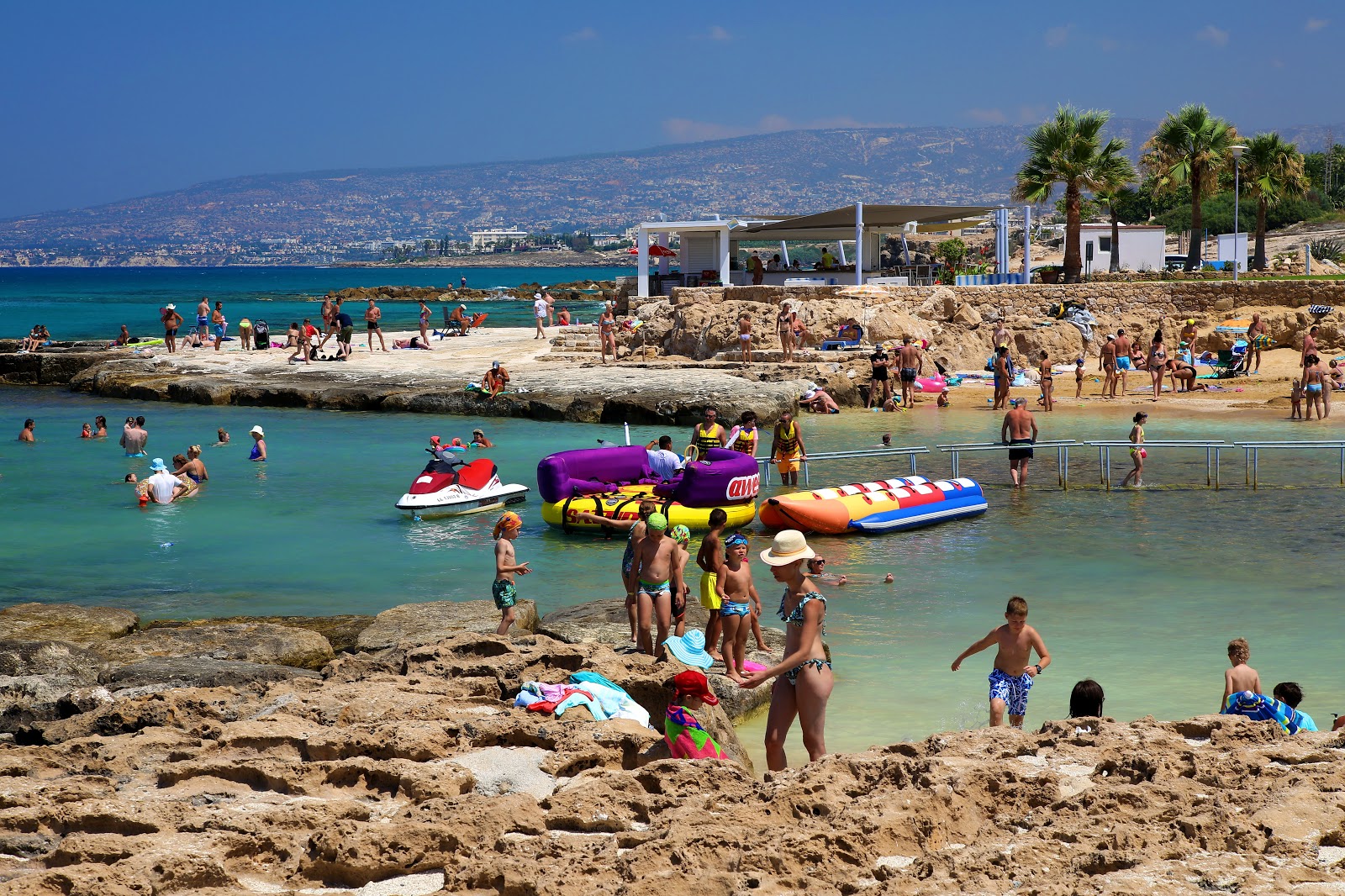 Φωτογραφία του St'George beach - δημοφιλές μέρος μεταξύ λάτρεις της χαλάρωσης