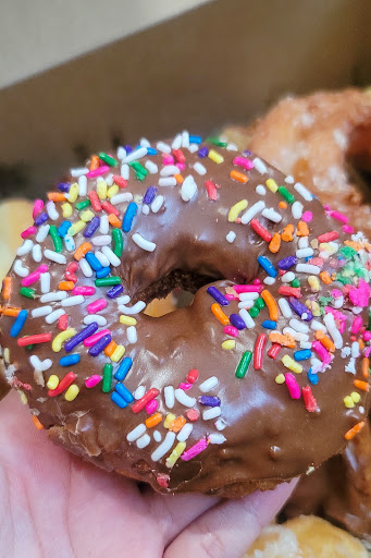 Donut Shop «Fresh Donuts», reviews and photos, 658 Gray Ave, Yuba City, CA 95991, USA