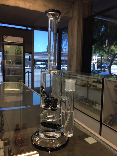 Tobacco Shop «Atlantic Smoke Shop», reviews and photos, 375 Atlantic Ave #104, Long Beach, CA 90802, USA