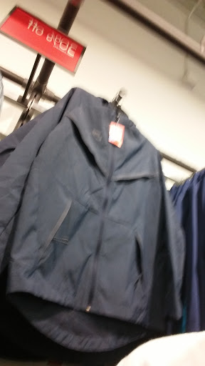 Clothing Store «Nike Clearance Store», reviews and photos, 4099 S Plaza Dr, Memphis, TN 38116, USA