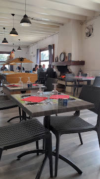 Atmosphère du Restaurant Castellan Christian à Montlieu-la-Garde - n°7