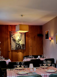 Atmosphère du Restaurant Aux Dix Vins à Chamonix-Mont-Blanc - n°1