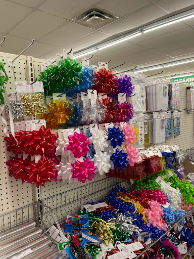 Dollar Store «Dollar Tree», reviews and photos, 8634 Baymeadows Rd, Jacksonville, FL 32256, USA