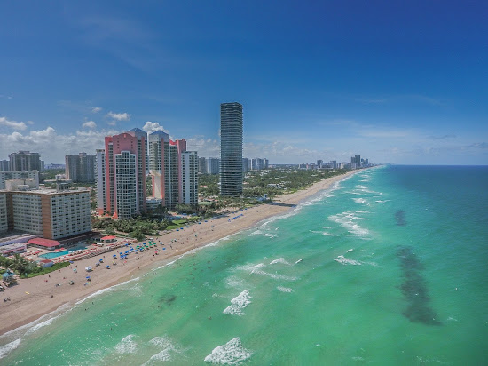 Sunny Isles Plajı
