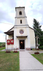 Kács Szentháromság templom