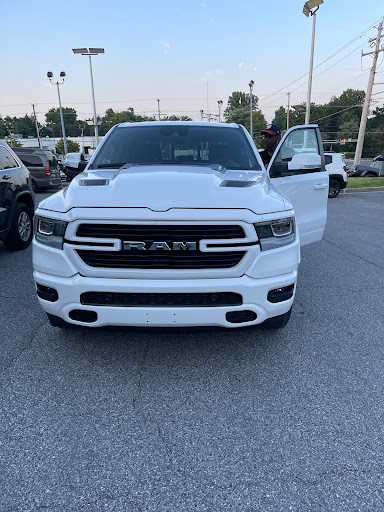 Car Dealer «Heritage Chrysler Dodge Jeep RAM Owings Mills», reviews and photos, 11212 Reisterstown Rd, Owings Mills, MD 21117, USA
