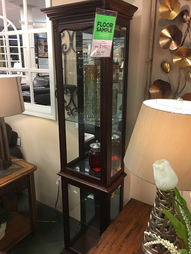 Furniture Store «Raymour & Flanigan Furniture and Mattress Store», reviews and photos, 14 Candlewood Lake Rd, Brookfield, CT 06804, USA