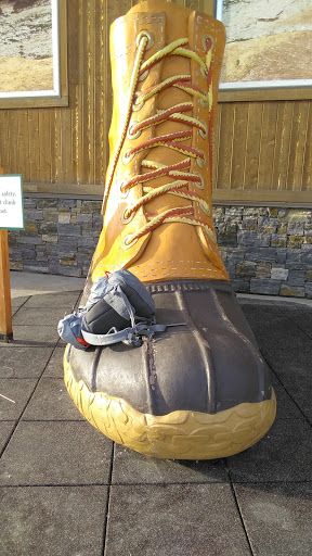 Clothing Store «L.L. Bean», reviews and photos, 100 South Avenue, Bloomington, MN 55425, USA