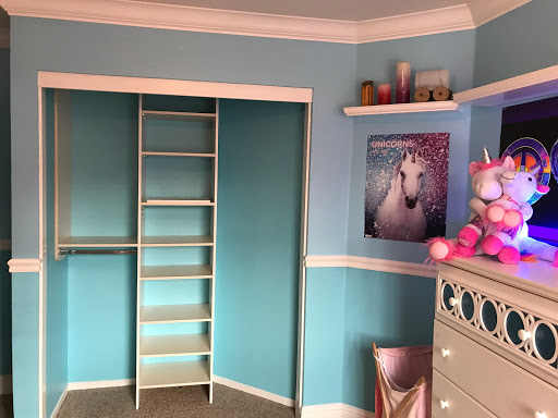 Closet Gallery image