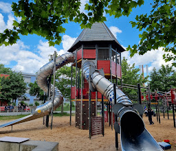 Spielplatz Grünfläche am Pferdemarkt photo