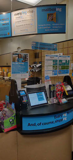 Shipping and Mailing Service «The UPS Store», reviews and photos, 42395 Ryan Rd #112, Brambleton, VA 20148, USA