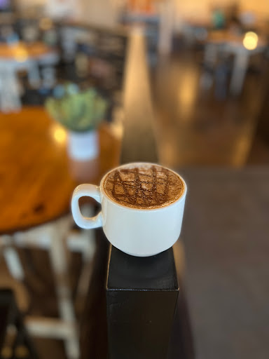 Cafe «Front Porch Cafe», reviews and photos, 932 W Maple St, Hartville, OH 44632, USA