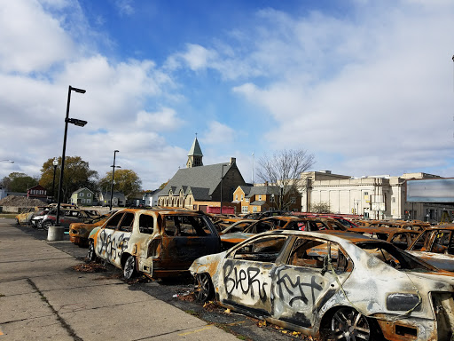 Used Car Dealer «Car Source», reviews and photos, 5821 Sheridan Rd, Kenosha, WI 53140, USA