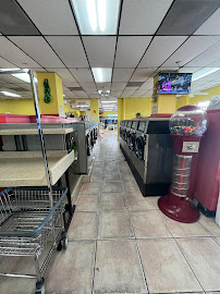 Squeeky Kleen Coin Laundry - Photo 7 - Car repair in Oakland Park, FL, Fort Lauderdale