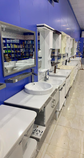 هول لبيع مواد البناء والسباكة والكهرباء والدهانات 