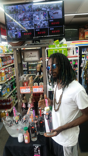 Liquor Store «The Liquor Store #5», reviews and photos, 2112 Holly Hall St, Houston, TX 77054, USA