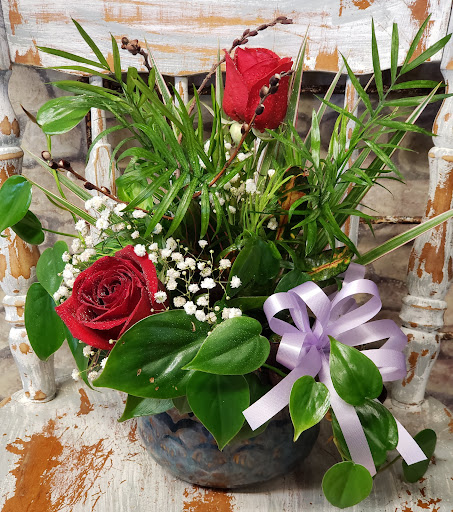 Florist «Carrolls Florist of Beverly», reviews and photos, 385 Cabot St, Beverly, MA 01915, USA