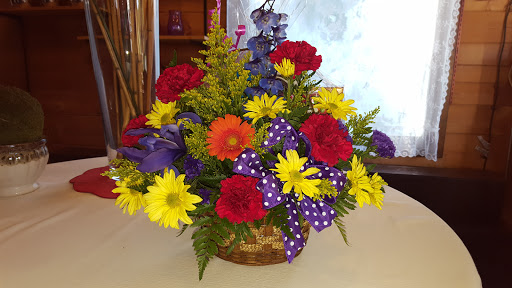 Florist «Foti Flowers At Yuess Gardens», reviews and photos, 406 3rd St, Newburgh, NY 12550, USA