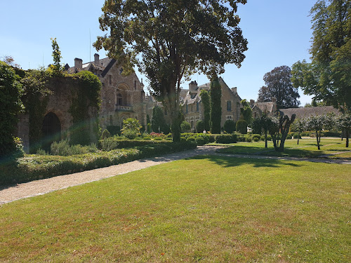 Parc de l'abbaye des Vaux de Cernay à Auffargis