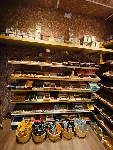 Tobacco Shop «Tobacco Palace & Vape Shop Gainesville», reviews and photos, 235 Pearl Nix Pkwy #2, Gainesville, GA 30501, USA