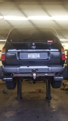 Auto Parts Store «Pep Boys Auto Parts & Service», reviews and photos, 231 Sunrise Hwy, Lindenhurst, NY 11757, USA