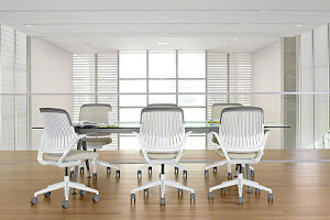 Authentic Ergonomic Designer Chairs & Desks from CHAIRHUB