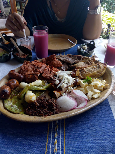 Bacheeza' Cocina Oaxaqueña