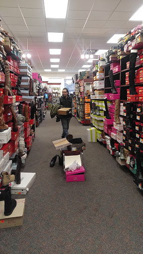 Shoe Store «Shoe Dept.», reviews and photos, 10413 Bennett Rd, Fredonia, NY 14063, USA