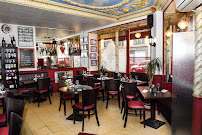 Photos du propriétaire du Restaurant français Le Coin des Amis Montmartre à Paris - n°4