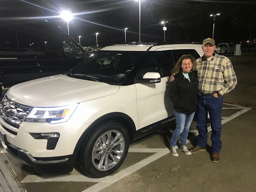 Used Car Dealer «Bill Utter Ford», reviews and photos, 4901 S Interstate 35 E, Denton, TX 76210, USA