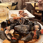 Photo n°3 de l'avis de Kiara.i fait le 30/12/2022 à 12:20 sur le  Taverna Luciana - Ristorante e pizzeria Cucina Tipica Napoletana à Naples