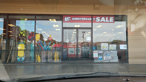 Sporting Goods Store «Big 5 Sporting Goods», reviews and photos, 3240 Broadway St, Eureka, CA 95501, USA