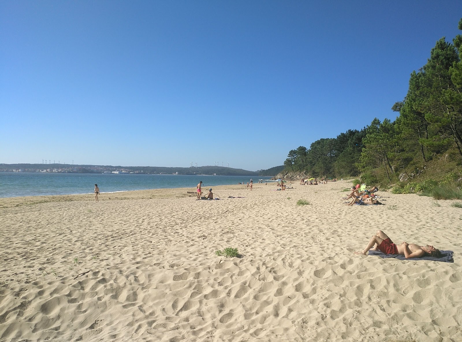 Foto de Praia Barreira con arena fina blanca superficie
