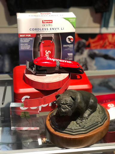 Thrift Store «Lucky Dog Clothing», reviews and photos, 8201 Greenwood Ave N, Seattle, WA 98103, USA