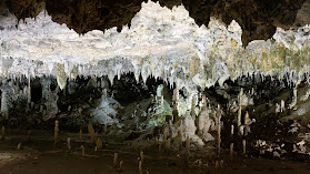 Пещера “Ушатови дупки”