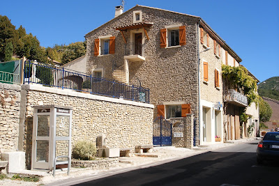 MONVAL Location à Montbrun-les-Bains